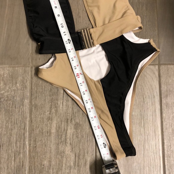 NWT cut out swimsuit Camel & black cut out halter bikini gold square buckle M - Picture 8 of 16